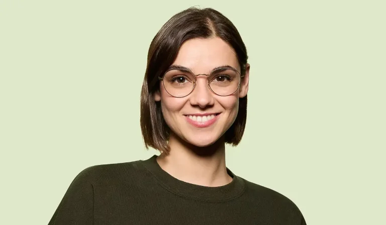 Lightweight Glasses for Daily Wear